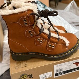 Dr. Martens 1460 Fur Lined Buttersoft Lace Up Boots Tan Brown Women’s New NWOB